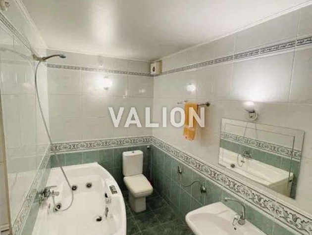 Продаж 3-кімнатної квартири на вул. Лаврухіна, 7