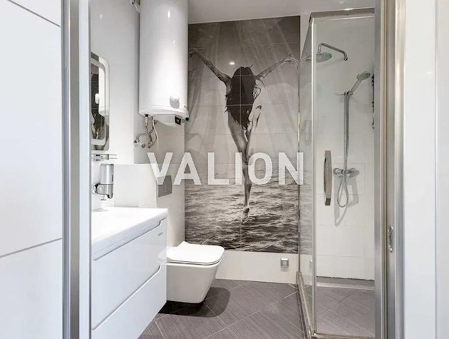 Продаж 3-к квартири, 70 м², вул. Аболмасова 4а, з генератором