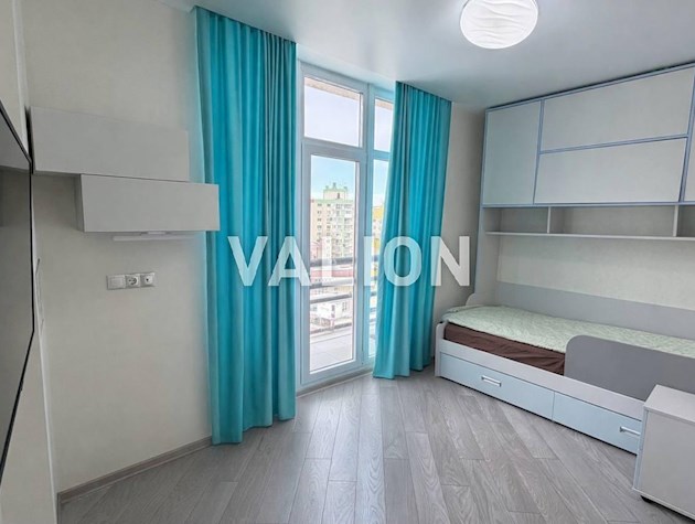 Продаж 3-к квартири, 70 м², вул. Аболмасова 4а, з генератором