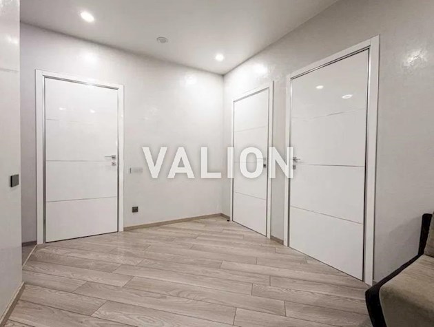 Продаж 3-к квартири, 70 м², вул. Аболмасова 4а, з генератором