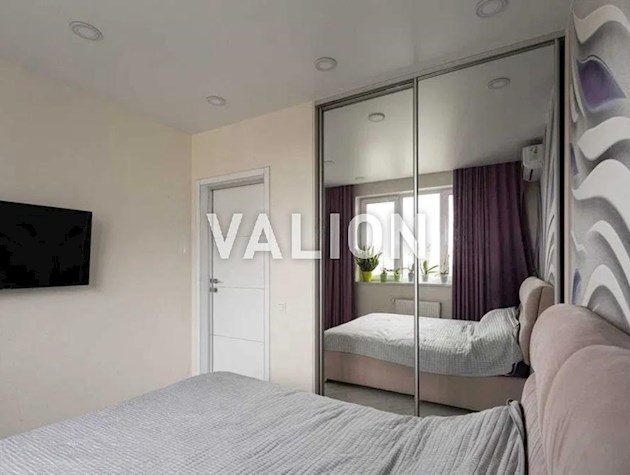 Продаж 3-к квартири, 70 м², вул. Аболмасова 4а, з генератором