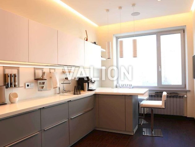 Продаж 4-к квартири ЖК Silver Breeze, вул Срібнокільська 3а