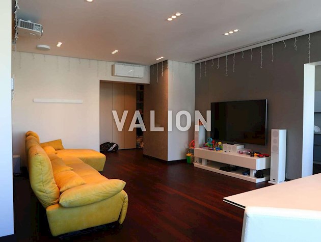 Продаж 4-к квартири ЖК Silver Breeze, вул Срібнокільська 3а