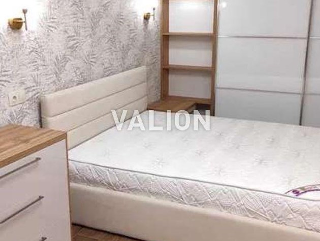 Продаж 1-к квартири вул. Пріорська 16