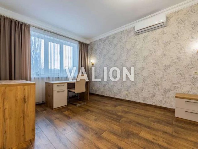 Продаж 1-к квартири вул. Пріорська 16