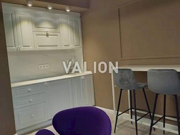 Продажа 3-к квартиры-офиса ул. Заречная 6