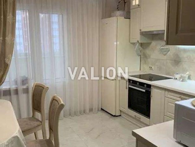 Продаж 3-к квартири Балтійський провулок 3