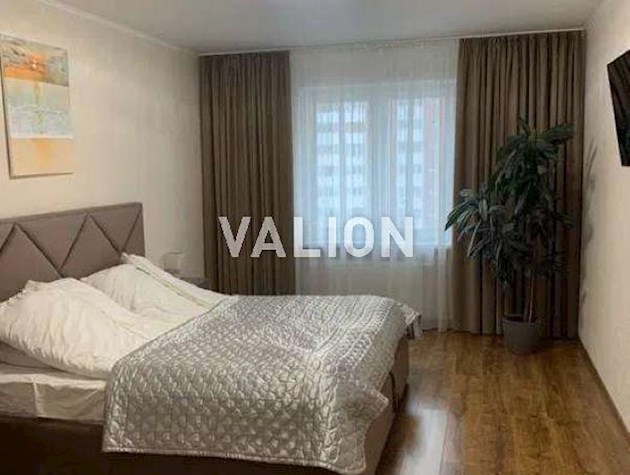 Продаж 3-к квартири Балтійський провулок 3