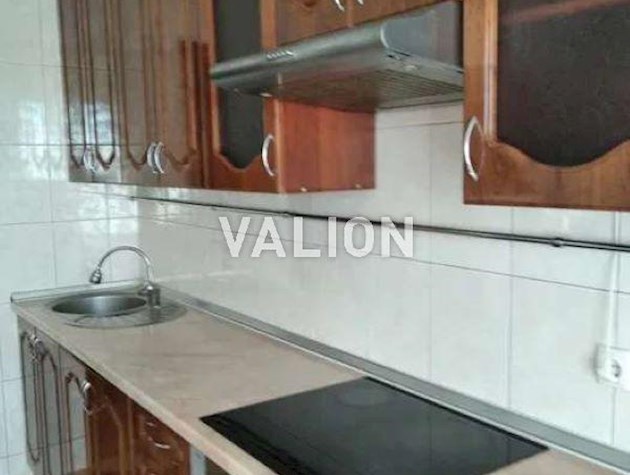 Продаж 2-к квартири вул. Михайла Драгоманова 1б