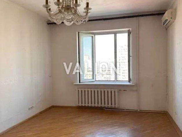 Продаж 3-к квартири вул. Срібнокільська 14а