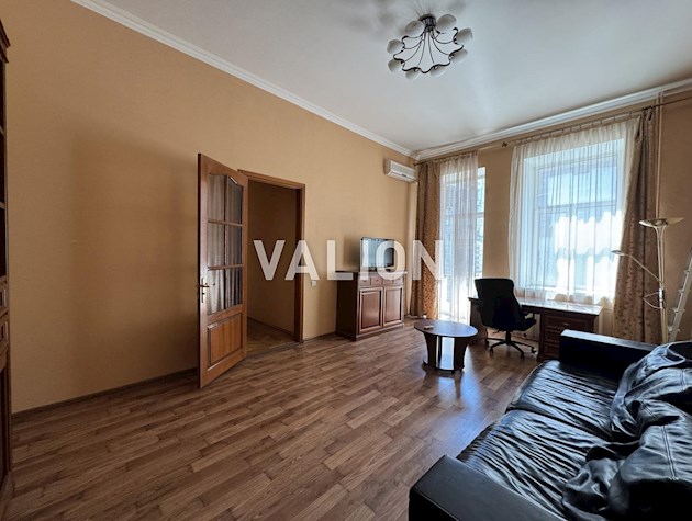 Продаж 2-к квартири вул. Саксаганського 36