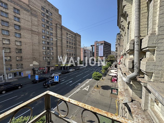 Продаж 2-к квартири вул. Саксаганського 36