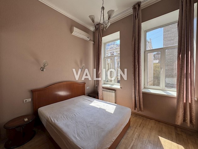 Продаж 2-к квартири вул. Саксаганського 36