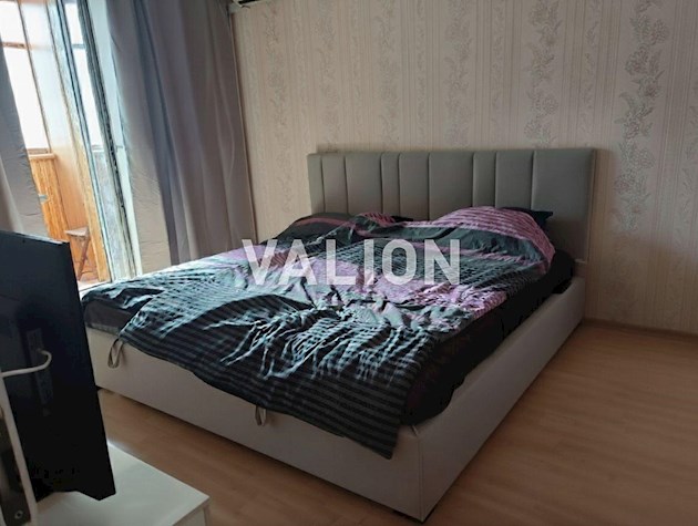 Двухуровневая 3комнатная квартира по ул. Рейгана Рональда (Драйзера),34/51