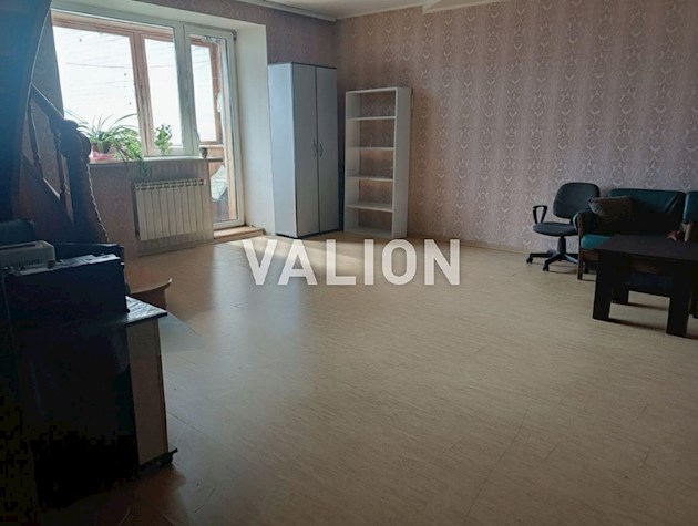 Двухуровневая 3комнатная квартира по ул. Рейгана Рональда (Драйзера),34/51