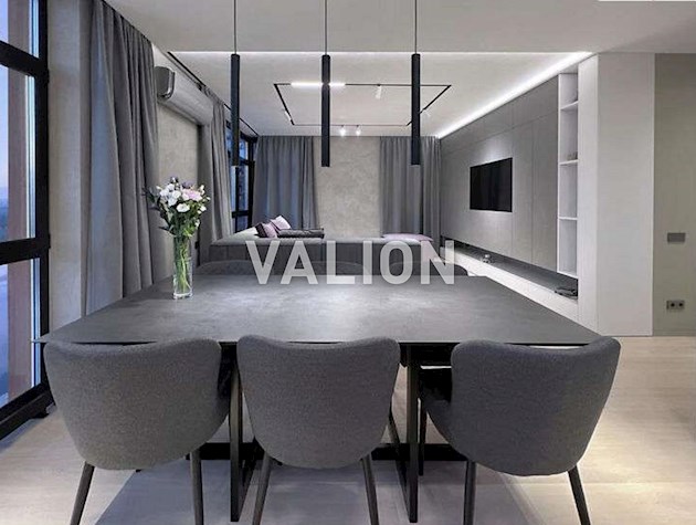 Продажа: Трехкомнатная квартира на ул. Никольско-Слободская, 15 в ЖК Русановская Гавань