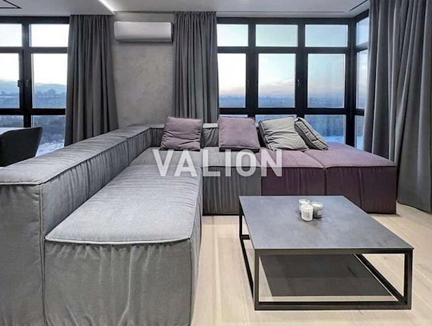 Продажа: Трехкомнатная квартира на ул. Никольско-Слободская, 15 в ЖК Русановская Гавань