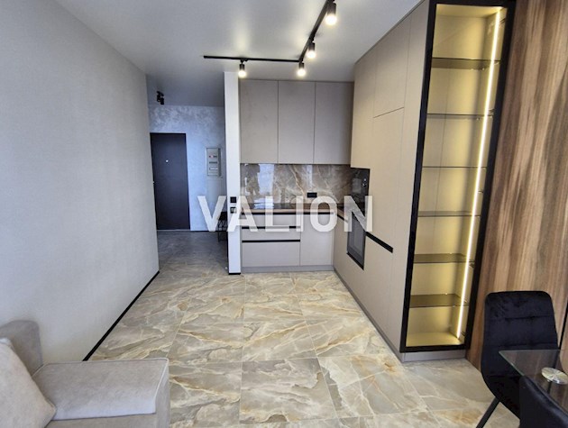 Продажа 1к.кв. в ЖК Варшавский 2 с стильным ремонтом