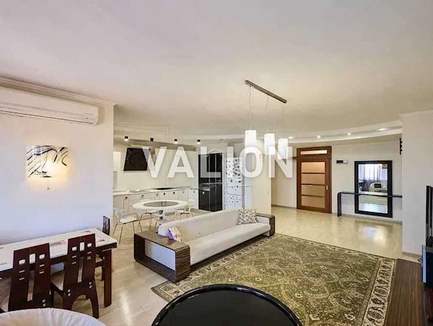 Продажа 4-комнатной квартиры ул. Клиническая 23/25