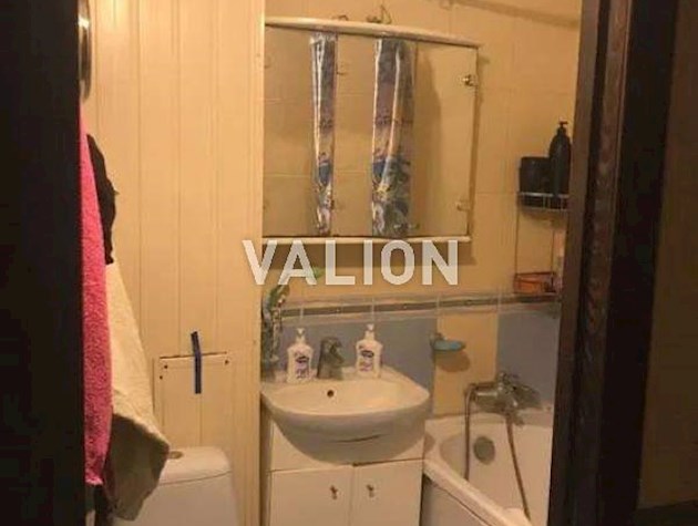 Продаж 3-кімнатної квартири в Солом’янському районі, вул. Стражеска, 9