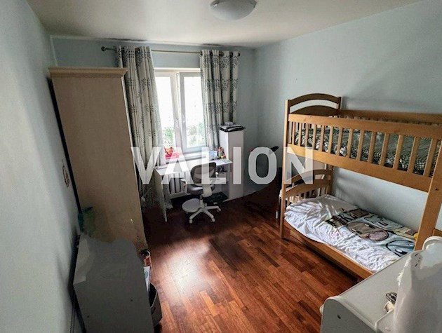 Продаж сучасної 3-к квартири з ремонтом Осокорки, Урліська, 19