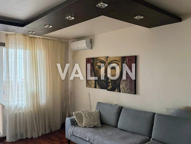 Продаж сучасної 3-к квартири з ремонтом Осокорки, Урліська, 19