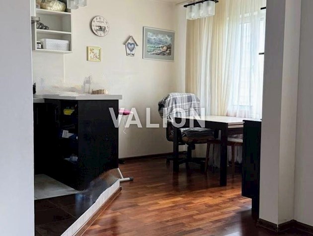 Продаж сучасної 3-к квартири з ремонтом Осокорки, Урліська, 19