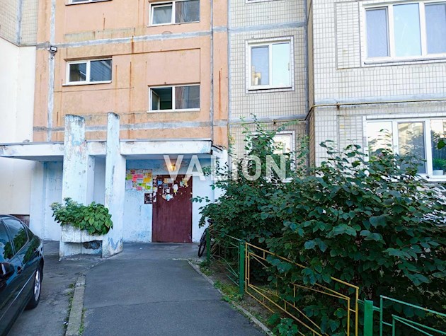 Продам 2- комн.квартиру, р-н Оболонь, ул. Героев Днепра 19