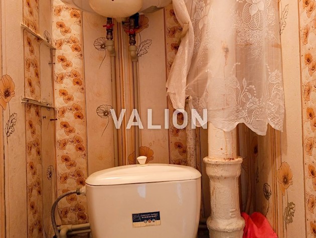 Продам 2- комн.квартиру, р-н Оболонь, ул. Героев Днепра 19