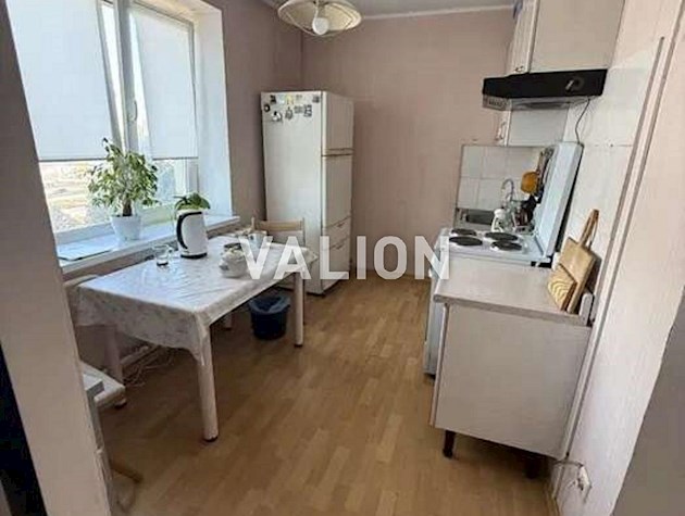 Продам 1 комн. по ул. Левка Лукьяненка 2м. Метро Минская