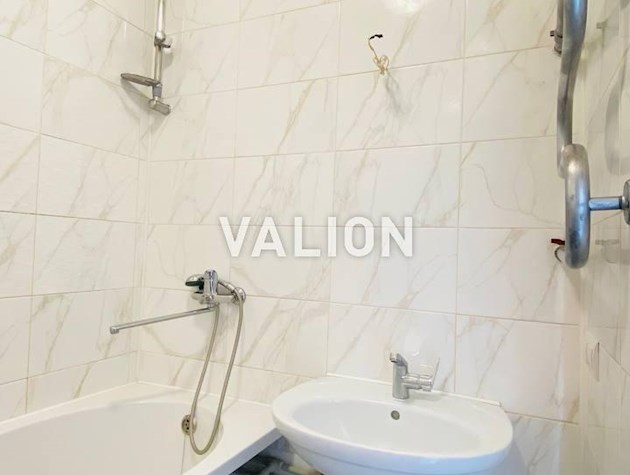 Продажа 2-комнатной квартиры на ул. Ирпинская 2, метро Житомирская