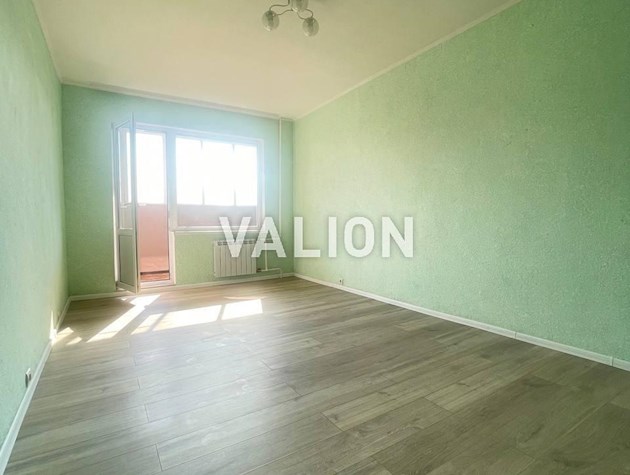 Продажа 2-комнатной квартиры на ул. Ирпинская 2, метро Житомирская