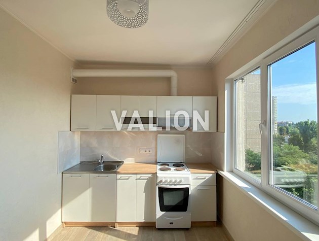 Продажа 2-комнатной квартиры на ул. Ирпинская 2, метро Житомирская