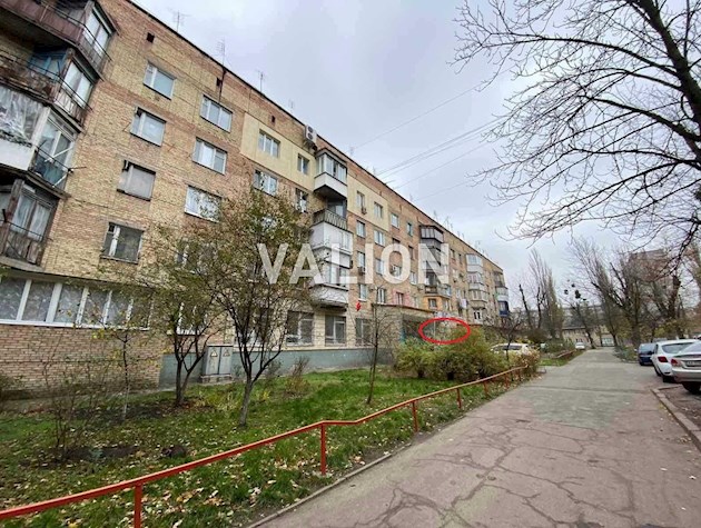 Продажа нежилых помещений, общая площадь 49,8 кв.м ул. Милютенко, 23а Киев, Деснянский рн