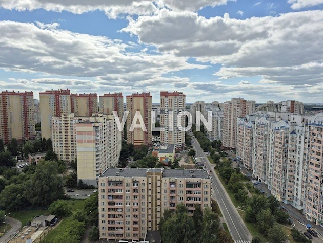 Продаж 1к. квартири Юлии Здановської 81 б