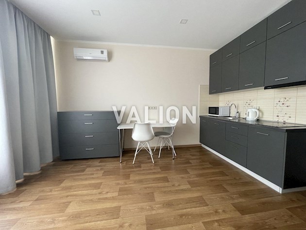 Продаю 1-кімнатну квартиру-студію по вулиці Кам’янська (Дніпродзержинська), 6, ЖК Метрополія, Дарницький р-н, м. Вирлиця.