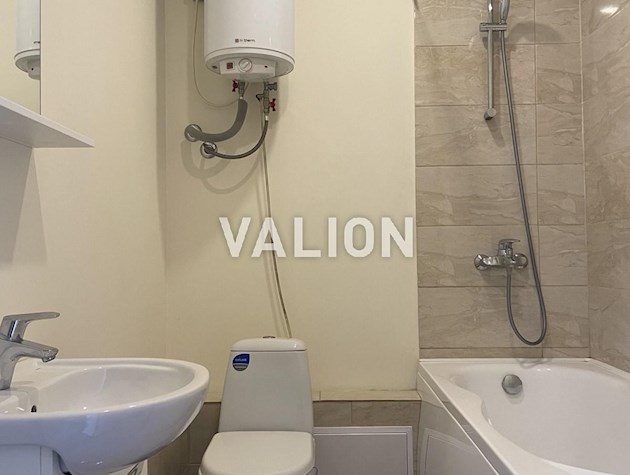 Продаю 1-кімнатну квартиру-студію по вулиці Кам’янська (Дніпродзержинська), 6, ЖК Метрополія, Дарницький р-н, м. Вирлиця.