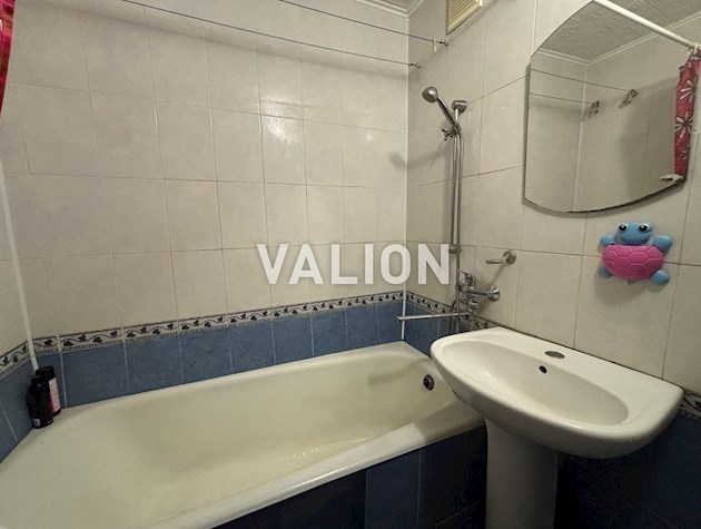 Продам 1 комнатную квартиру ул.(Кикабидзе( Булгакова ) 6а