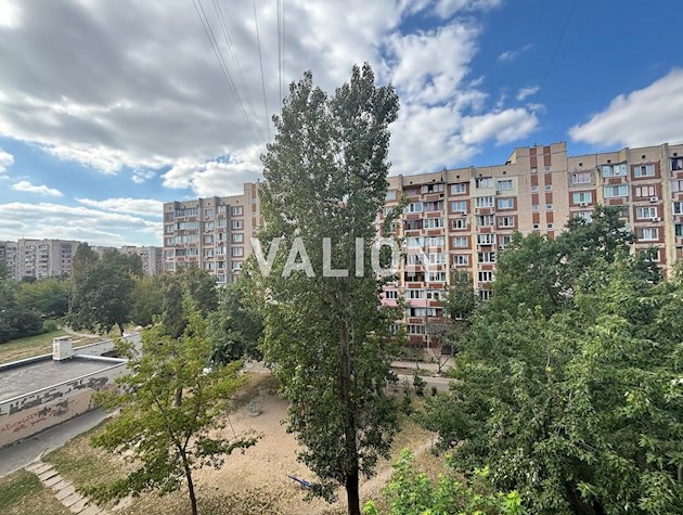 Продам 1 комнатную квартиру ул.(Кикабидзе( Булгакова ) 6а