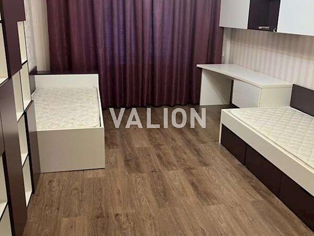 Продажа 3-к квартиры ул. Елены Пчелки 4