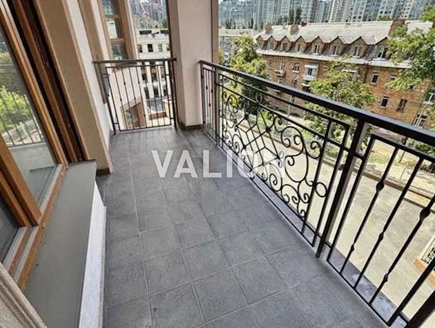 Тығыз қысылған киска