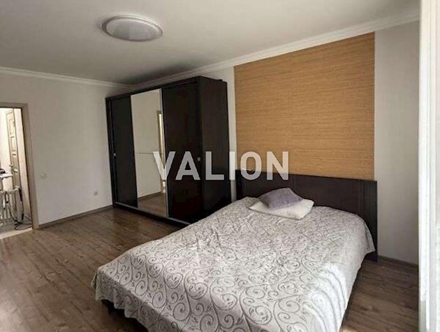 Продаж 2-к квартири вул. Федора Ернста 6