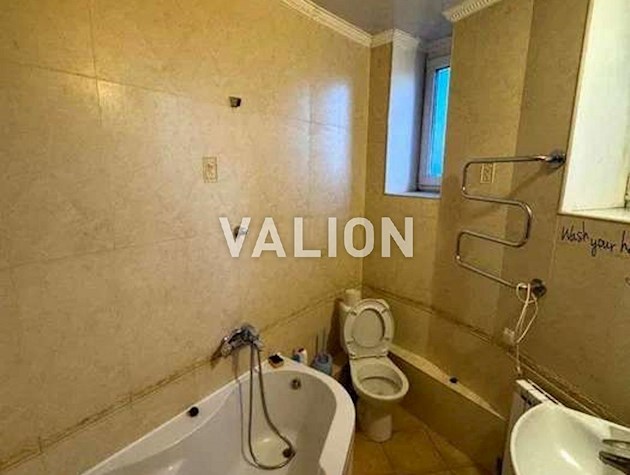 Продаж 2-кімнатної квартири по вул. Сім’ї Стешенка (Строкача), 7