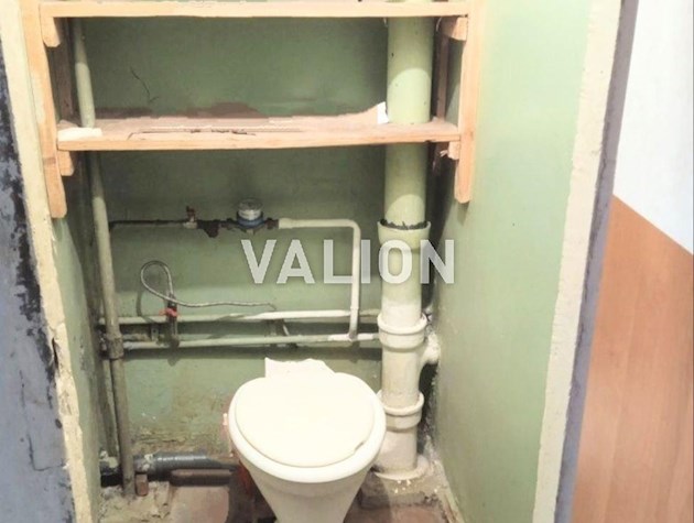 Продаж 3-к квартири вул. Срібнокільська 8