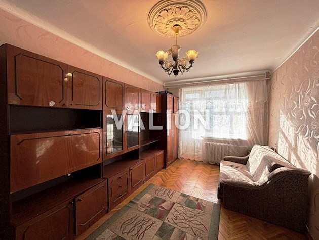 Продам 2к квартиру ул.Ушинского 17, Соломенский район правый берег