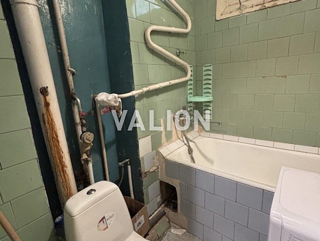 Продам 2к квартиру ул.Ушинского 17, Соломенский район правый берег