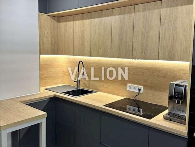 Продаж 2-к квартири вул. Софії Русової 7а