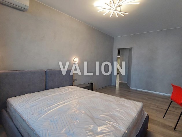 Продаж 4К квартири з ремонтом і меблями за адресою Берестейський проспект, 11 у Шевченківському районі.