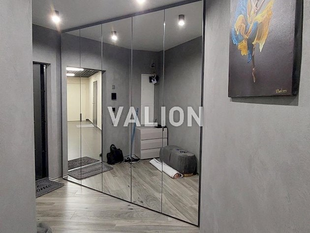 Продаж 4К квартири з ремонтом і меблями за адресою Берестейський проспект, 11 у Шевченківському районі.