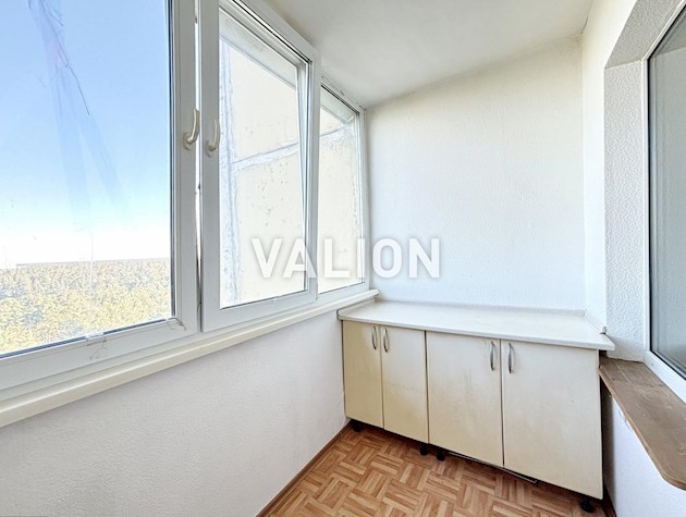 Продажа трехкомнатной квартиры в Святошинском районе, ул. Олевская, 7. Правый берег